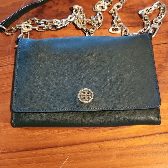 Authentic Tory Burch Purse with Gold Chain - Picture 2 of 7